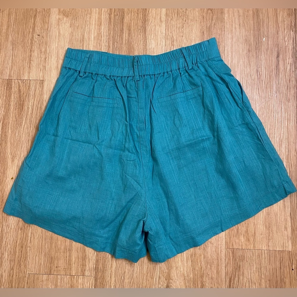 white birch Teal High-Waist Pleated Women's Shorts - Picture 2 of 6